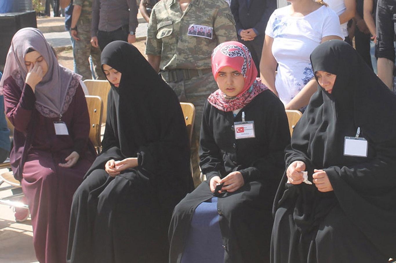 Derik’teki saldırıda hayatını kaybeden askerler için tören düzenlendi